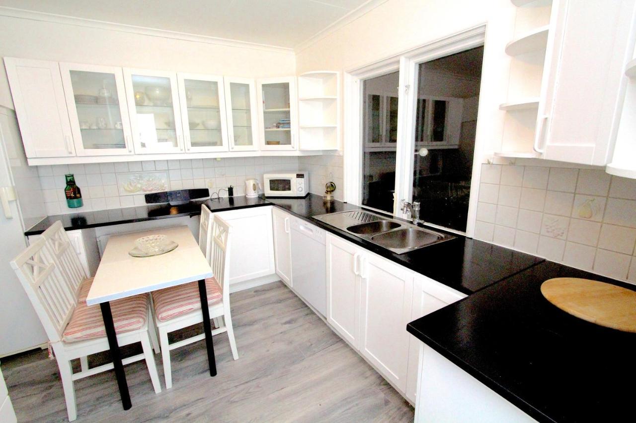 Tallkrogen Romantic House - Upper Or Lower Apartment ストックホルム エクステリア 写真