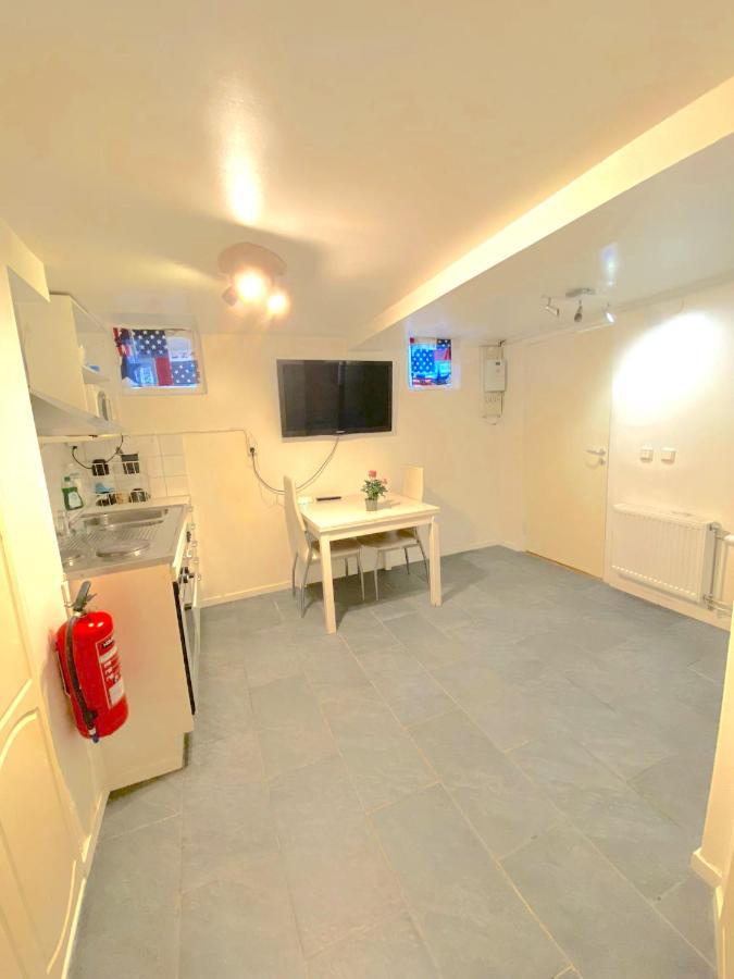 Tallkrogen Romantic House - Upper Or Lower Apartment ストックホルム エクステリア 写真