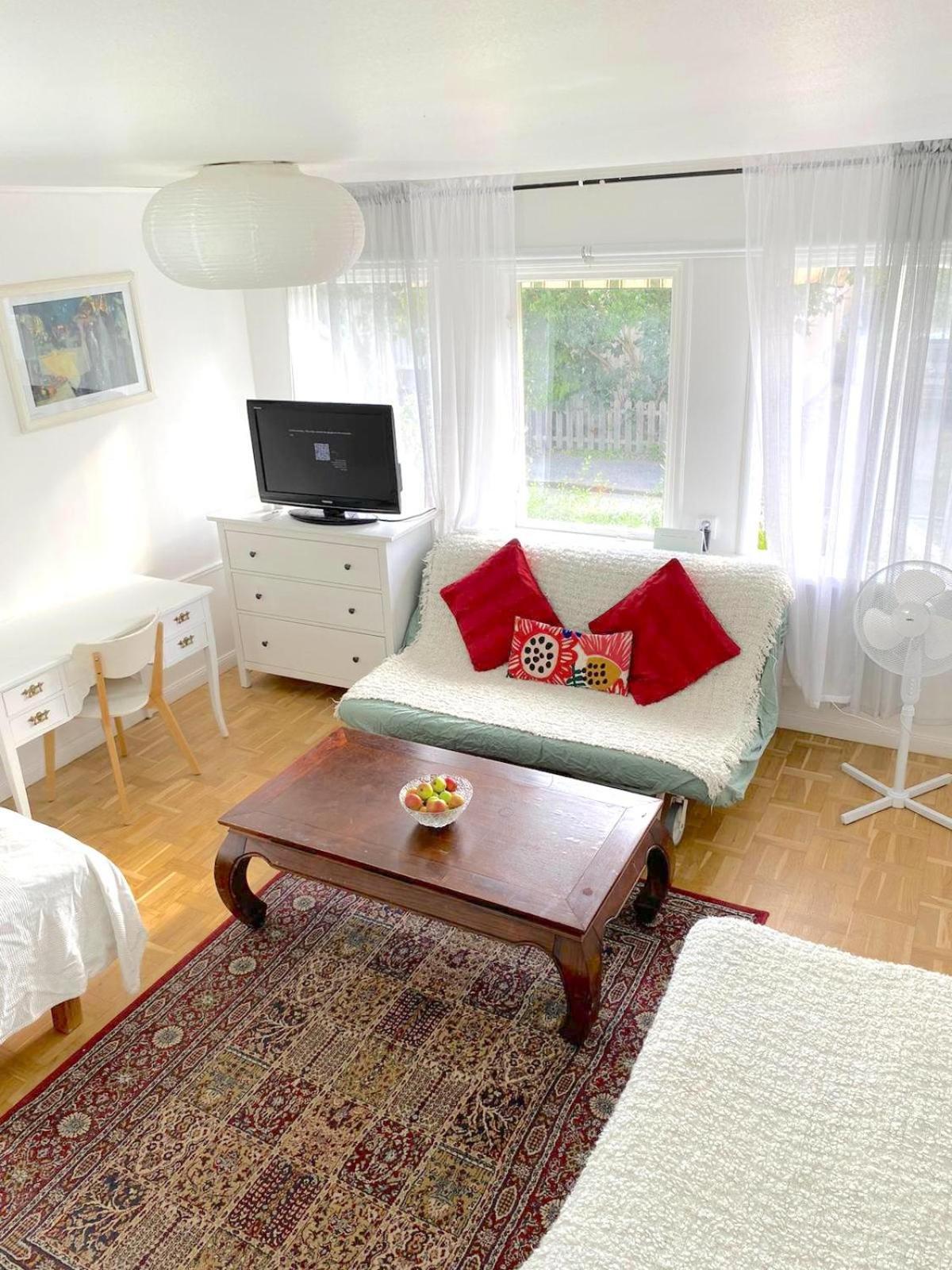 Tallkrogen Romantic House - Upper Or Lower Apartment ストックホルム エクステリア 写真